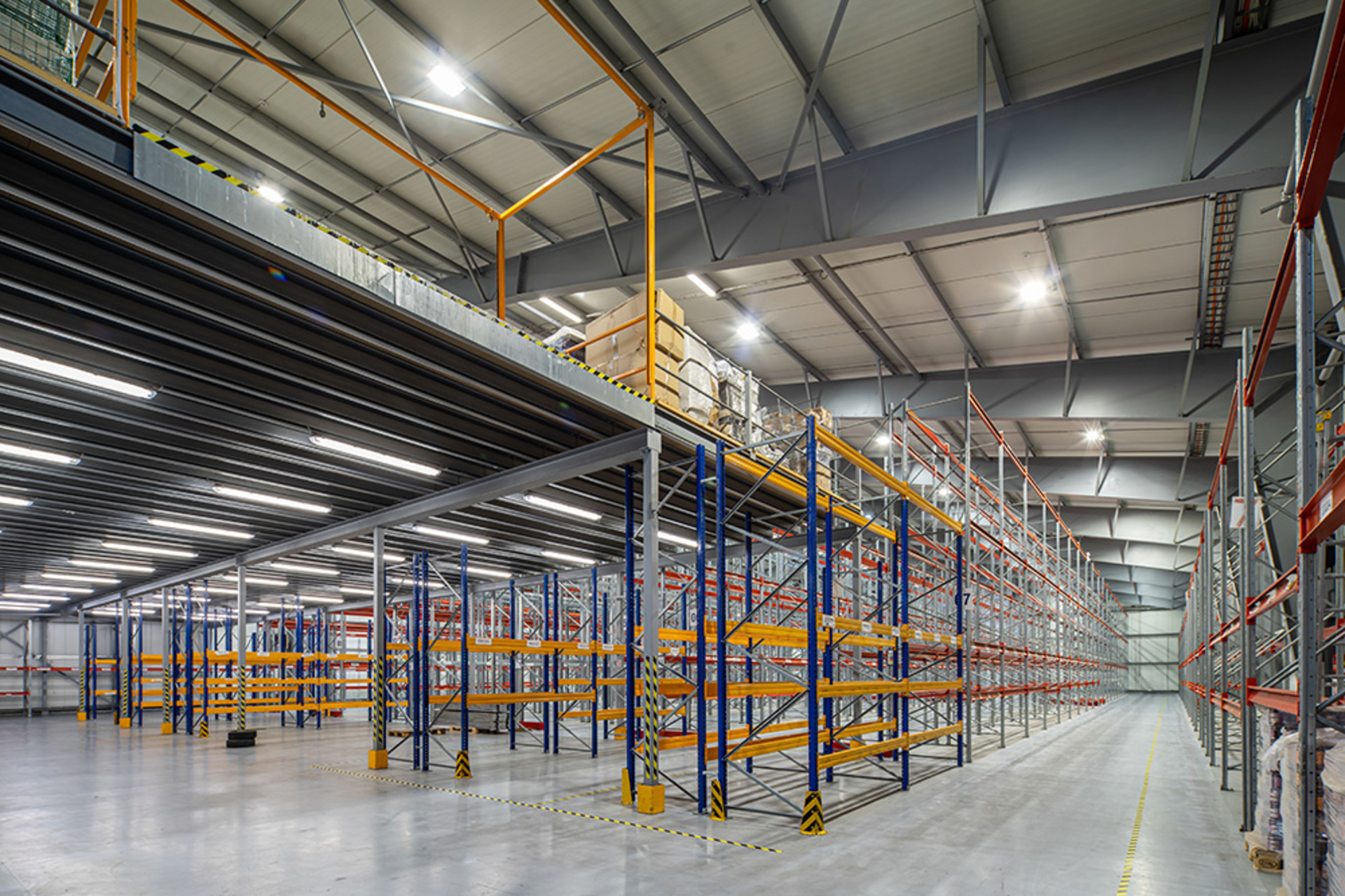 Industrie & Gewerbe bei HELA-tech GmbH in Vaterstetten